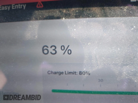 2017 Tesla Model S 100D z VIN 5YJSA1E20HF208771, wystawiony jako IAAI lot #42111317 z przebiegiem 81 919 mil mil oraz . Historia ofert i sprzedaży dostępna na DreamBid. Obrazek 18.