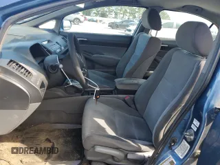 2009 Honda Civic LX z VIN 2HGFA16519H367371, wystawiony jako Copart lot #53455605 z przebiegiem 183 923 mil mil oraz Szkody całkowita. Historia ofert i sprzedaży dostępna na DreamBid. Obrazek 7.
