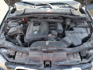 2011 BMW 3 Series 328i xDrive z VIN WBAPK5G57BNN30721, wystawiony jako Copart lot #54138535 z przebiegiem 145 049 mil mil oraz Szkody całkowita. Historia ofert i sprzedaży dostępna na DreamBid. Obrazek 11.