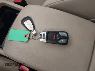 2019 Audi Q5 Premium z VIN WA1ANAFY3K2131756, wystawiony jako IAAI lot #42042739 z przebiegiem 76 332 mil mil oraz . Historia ofert i sprzedaży dostępna na DreamBid. Obrazek 11.