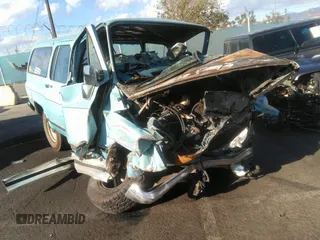 1989 GMC Suburban z VIN 1GKGR26N6KF525569, wystawiony jako IAAI lot #34895460 z przebiegiem Nie podano mil oraz . Historia ofert i sprzedaży dostępna na DreamBid. Obrazek 1.