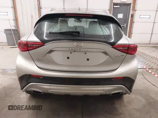 2017 Infiniti QX30 Luxury with VIN SJKCH5CR6HA038610, listed as a IAAI auction lot 41379870 with 90,402 mi miles. Bid and sale history available at carsss.com. Image 16.