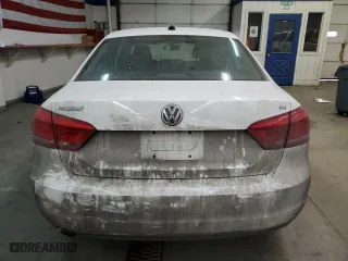 2014 Volkswagen Passat SE with VIN 1VWBP7A38EC012695, listed as a Copart auction lot 43252515 with 129,415 mi miles and Salvage Title. Bid and sale history available at carsss.com. Image 6.