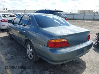 1999 Acura TL with VIN 19UUA565XXA036119, listed as a IAAI auction lot 41830729 with 203,538 mi miles. Bid and sale history available at carsss.com. Image 3.