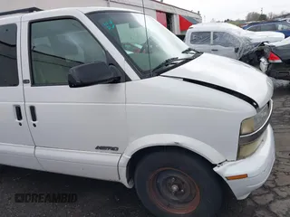 2002 Chevrolet Astro with VIN 1GNDM19X02B153455, listed as a IAAI auction lot 41462588 with 349,613 mi miles. Bid and sale history available at carsss.com. Image 18.