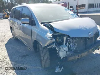 2016 Toyota Sienna LE AAS with VIN 5TDKK3DC6GS696573, listed as a IAAI auction lot 41662041 with 75,363 mi miles. Bid and sale history available at carsss.com. Image 1.