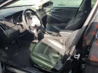 2013 Hyundai Sonata SE z VIN 5NPEC4AC4DH726725, wystawiony jako Copart lot #51821295 z przebiegiem 94 092 mil mil oraz Szkoda całkowita • Salvage title. Historia ofert i sprzedaży dostępna na DreamBid. Obrazek 7.