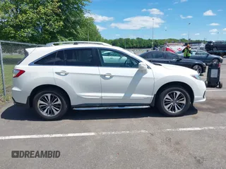 2017 Acura RDX Advance z VIN 5J8TB4H75HL010244, wystawiony jako IAAI lot #42303185 z przebiegiem 135 662 mil mil oraz . Historia ofert i sprzedaży dostępna na DreamBid. Obrazek 13.