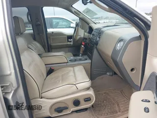 2006 Lincoln Mark LT with VIN 5LTPW185X6FJ17249, listed as a IAAI auction lot 42146867 with 1 mi miles. Bid and sale history available at carsss.com. Image 5.