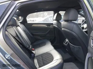 2019 Hyundai Sonata Sport with VIN 5NPE34AF3KH820828, listed as a IAAI auction lot 41015372 with 32,782 mi miles. Bid and sale history available at carsss.com. Image 8.