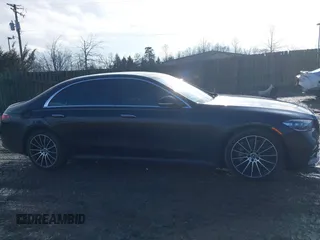 2021 Mercedes-Benz S 580 z VIN W1K6G7GB9MA055882, wystawiony jako IAAI lot #41531233 z przebiegiem 39 682 mil mil oraz . Historia ofert i sprzedaży dostępna na DreamBid. Obrazek 13.