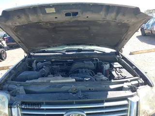 2010 Ford Explorer XLT with VIN 1FMEU6DE9AUA38321, listed as a IAAI auction lot 41817817 with 204,623 mi miles. Bid and sale history available at carsss.com. Image 10.