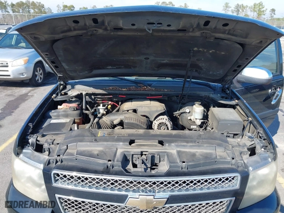 2008 Chevrolet Avalanche LS with VIN 3GNFK12308G224448, listed as a IAAI auction lot 41477612 with 208,365 mi miles. Bid and sale history available at carsss.com. Image 10.