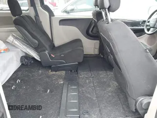 2011 Dodge Grand Caravan SXT with VIN 2D4RN4DG1BR768895, listed as a IAAI auction lot 42000143 with 42,976 mi miles and . Bid and sale history available at DreamBid. Image 8.