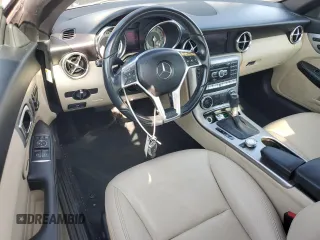 2013 Mercedes-Benz SLK 250 с VIN WDDPK4HA8DF061036, выставлен на аукционе Copart как лот 55662795 с пробегом 110 212 миль миль и Списание • Salvage title. История ставок и продаж доступна на DreamBid. Изображение 8.
