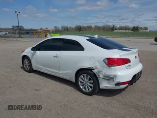 2016 Kia Forte EX with VIN KNAFX6A86G5632976, listed as a IAAI auction lot 41915868 with 116,799 mi miles and . Bid and sale history available at DreamBid. Image 3.