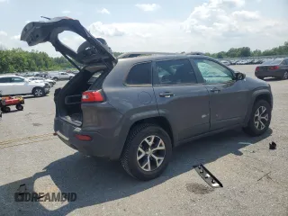 2017 Jeep Cherokee Trailhawk with VIN 1C4PJMBS2HW524373, listed as a Copart auction lot 62162765 with 67,429 mi miles and Salvage title. Bid and sale history available at DreamBid. Image 3.