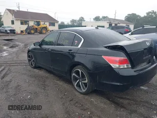 2009 Honda Accord EX-L z VIN 1HGCP26859A106762, wystawiony jako IAAI lot #40072551 z przebiegiem Nie podano mil oraz . Historia ofert i sprzedaży dostępna na DreamBid. Obrazek 3.