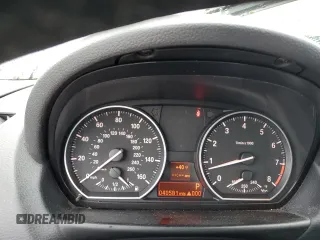 2008 BMW 1 Series 135i z VIN WBAUN935X8VK39744, wystawiony jako Copart lot #87072544 z przebiegiem 40 581 mil mil oraz Szkoda całkowita • Salvage title. Historia ofert i sprzedaży dostępna na DreamBid. Obrazek 9.