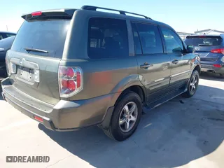2006 Honda Pilot EX-L with VIN 5FNYF28526B025764, listed as a IAAI auction lot 41981311 with 251,080 mi miles. Bid and sale history available at carsss.com. Image 4.
