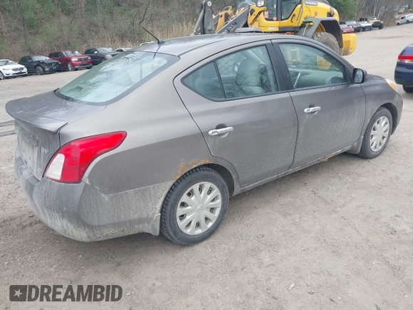 2012 Nissan Versa SV with VIN 3N1CN7AP2CL860205, listed as a IAAI auction lot 42148784 with 185,019 mi miles. Bid and sale history available at carsss.com. Image 4.