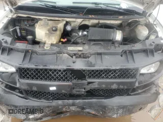 2003 Chevrolet Express Cargo z VIN 1GCHG35UX31215671, wystawiony jako Copart lot #47571675 z przebiegiem Nie podano mil oraz Szkoda całkowita • Salvage title. Historia ofert i sprzedaży dostępna na DreamBid. Obrazek 13.
