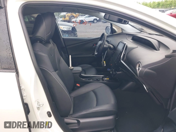 2020 Toyota Prius LE with VIN JTDKARFP2L3146028, listed as a IAAI auction lot 42192696 with 86,201 mi miles and . Bid and sale history available at DreamBid. Image 5.
