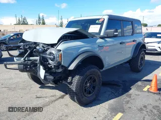 2022 Ford Bronco with VIN 1FMEE5DP1NLB51765, listed as a IAAI auction lot 41792547 with 24,666 mi miles. Bid and sale history available at carsss.com. Image 17.