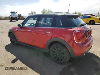2021 MINI Hardtop 4 Door Oxford Edition z VIN WMWXU7C07M2N56224, wystawiony jako Copart lot #53171855 z przebiegiem 68 440 mil mil oraz Szkoda całkowita • Salvage title. Historia ofert i sprzedaży dostępna na DreamBid. Obrazek 2.