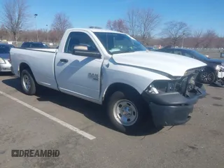 2022 Ram 1500 Tradesman z VIN 3C6JR6DG5NG441976, wystawiony jako IAAI lot #41690967 z przebiegiem 34 003 mil mil oraz . Historia ofert i sprzedaży dostępna na DreamBid. Obrazek 1.