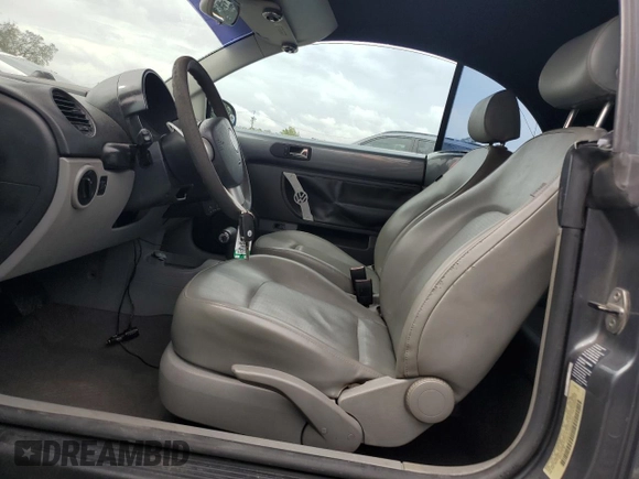 2006 Volkswagen Beetle with VIN 3VWRF31Y96M326846, listed as a Copart auction lot 63213825 with 93,656 mi miles and Salvage title. Bid and sale history available at DreamBid. Image 7.