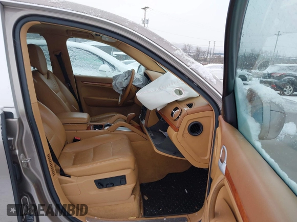 2005 Porsche Cayenne S with VIN WP1AB29P95LA64116, listed as a IAAI auction lot 41258550 with 162,712 mi miles. Bid and sale history available at carsss.com. Image 5.