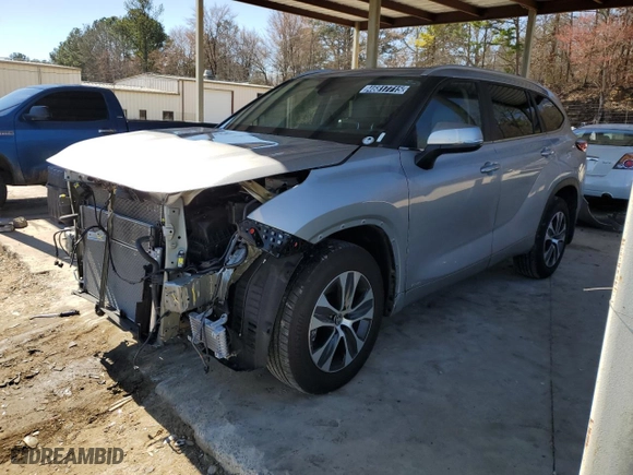 2023 Toyota Highlander Hybrid XLE with VIN 5TDKBRCH0PS131378, listed as a Copart auction lot 46817715 with 18,486 mi miles and Salvage Title. Bid and sale history available at carsss.com. Image 1.