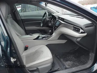 2020 Toyota Camry SE with VIN 4T1G11AK6LU983759, listed as a IAAI auction lot 41727151 with 73,331 mi miles. Bid and sale history available at carsss.com. Image 5.