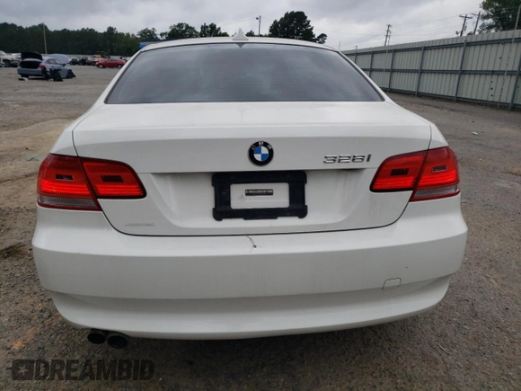 2009 BMW 3 Series 328i with VIN WBAWV13509P122108, listed as a Copart auction lot 55055875 with 136,947 mi miles and Salvage title. Bid and sale history available at DreamBid. Image 6.