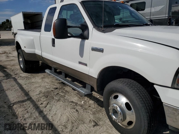 2005 Ford F-350 XL с VIN 1FTWX33P65EA82889, выставлен на аукционе Copart как лот 87628925 с пробегом 202 718 миль миль и Списание • Salvage title. История ставок и продаж доступна на DreamBid. Изображение 12.