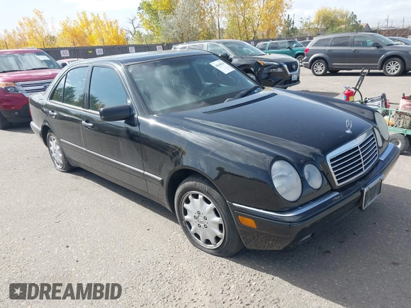1998 Mercedes-Benz E-Class with VIN WDBJF65F0WA476690, listed as a IAAI auction lot 40646024 with 199,593 mi miles. Bid and sale history available at carsss.com. Image 1.