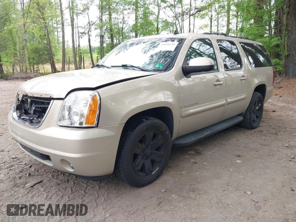 2008 GMC Yukon XL SLT 4SB with VIN 1GKFC16J28R107117, listed as a IAAI auction lot 42094539 with 197,311 mi miles and . Bid and sale history available at carsss.com. Image 17.