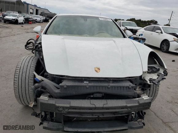 2015 Porsche Panamera 4 with VIN WP0AA2A7XFL001351, listed as a Copart auction lot 71398614 with 51,125 mi miles and Salvage Title. Bid and sale history available at carsss.com. Image 5.