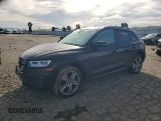 2020 Audi Q5 Premium Plus with VIN WA1BNAFY3L2005869, listed as a Copart auction lot 47429105 with 121,605 mi miles and Salvage Title. Bid and sale history available at carsss.com. Image 1.