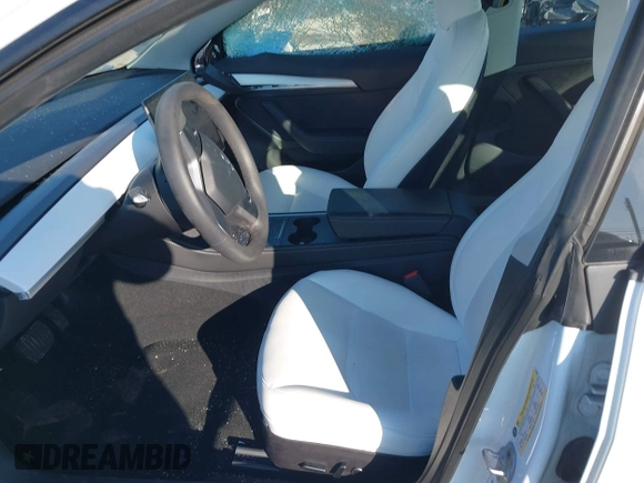 2023 Tesla Model 3 z VIN 5YJ3E1EA4PF505850, wystawiony jako IAAI lot #41310597 z przebiegiem 70 211 mil mil oraz . Historia ofert i sprzedaży dostępna na DreamBid. Obrazek 5.
