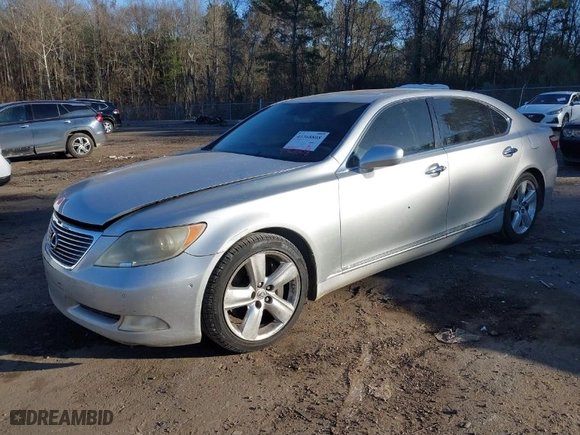 2007 Lexus LS 460 LWB with VIN JTHGL46F075018566, listed as a IAAI auction lot 41368808 with 266,410 mi miles. Bid and sale history available at carsss.com. Image 2.