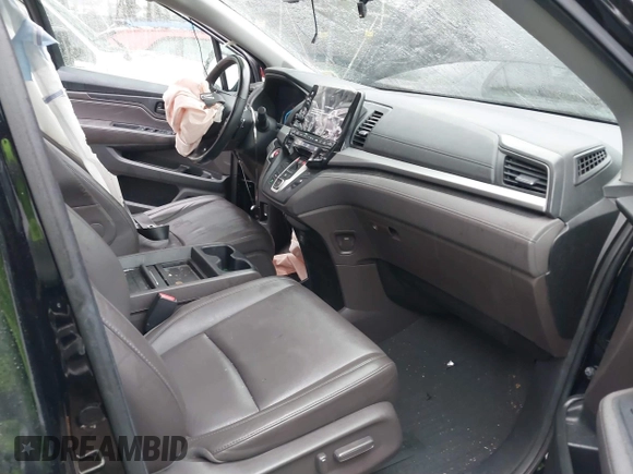 2019 Honda Odyssey EX-L with VIN 5FNRL6H75KB087076, listed as a IAAI auction lot 41796779 with 136,491 mi miles. Bid and sale history available at carsss.com. Image 5.