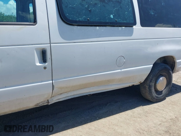 2003 Ford Econoline Passenger XL with VIN 1FBSS31L33HA12571, listed as a IAAI auction lot 42268424 with 170,739 mi miles and . Bid and sale history available at DreamBid. Image 13.