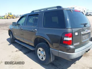 2006 Ford Explorer XLS z VIN 1FMEU62E86UA19804, wystawiony jako IAAI lot #42103063 z przebiegiem 150 466 mil mil oraz . Historia ofert i sprzedaży dostępna na DreamBid. Obrazek 3.
