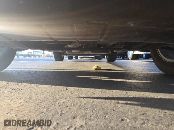 2020 Chevrolet Equinox LT z VIN 2GNAXJEV6L6239808, wystawiony jako IAAI lot #42396785 z przebiegiem 34 395 mil mil oraz . Historia ofert i sprzedaży dostępna na DreamBid. Obrazek 18.