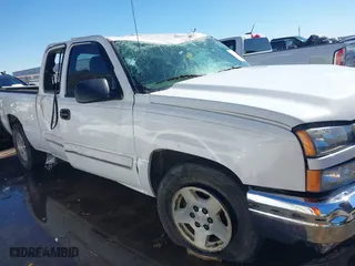 2006 Chevrolet Silverado 1500 LT1 with VIN 1GCEC19Z66Z222292, listed as a IAAI auction lot 41400043 with 160,588 mi miles. Bid and sale history available at carsss.com. Image 13.