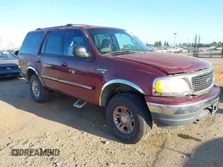 2000 Ford Expedition XLT z VIN 1FMRU166XYLB12033, wystawiony jako IAAI lot #42367010 z przebiegiem Nie podano mil oraz . Historia ofert i sprzedaży dostępna na DreamBid. Obrazek 1.