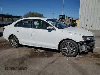 2015 Volkswagen Jetta SE с VIN 3VWD17AJ3FM321712, выставлен на аукционе Copart как лот 60566405 с пробегом 90 386 миль миль и Списание • Salvage title. История ставок и продаж доступна на DreamBid. Изображение 4.