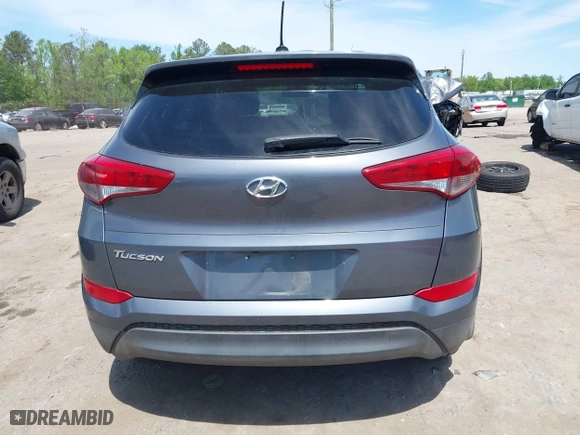 2016 Hyundai Tucson SE with VIN KM8J23A44GU119203, listed as a IAAI auction lot 42104002 with 139,797 mi miles. Bid and sale history available at carsss.com. Image 16.